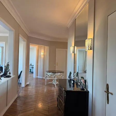 View On Eiffel Tower Seine And Main Monuments Παρίσι