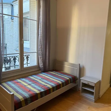 View On Eiffel Tower Seine And Main Monuments Apartment