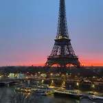 View On Eiffel Tower Seine And Main Monuments Apartment *